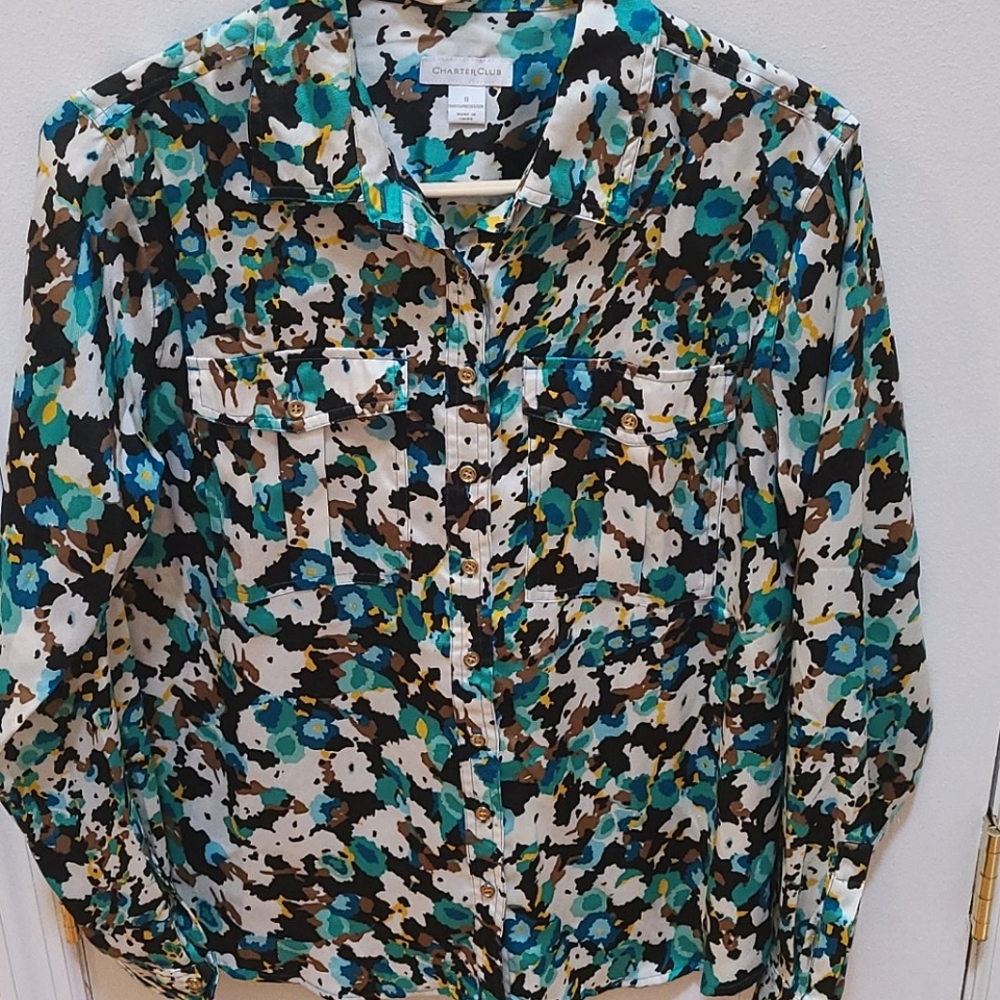 Charter Club muti color blouse with front pockets